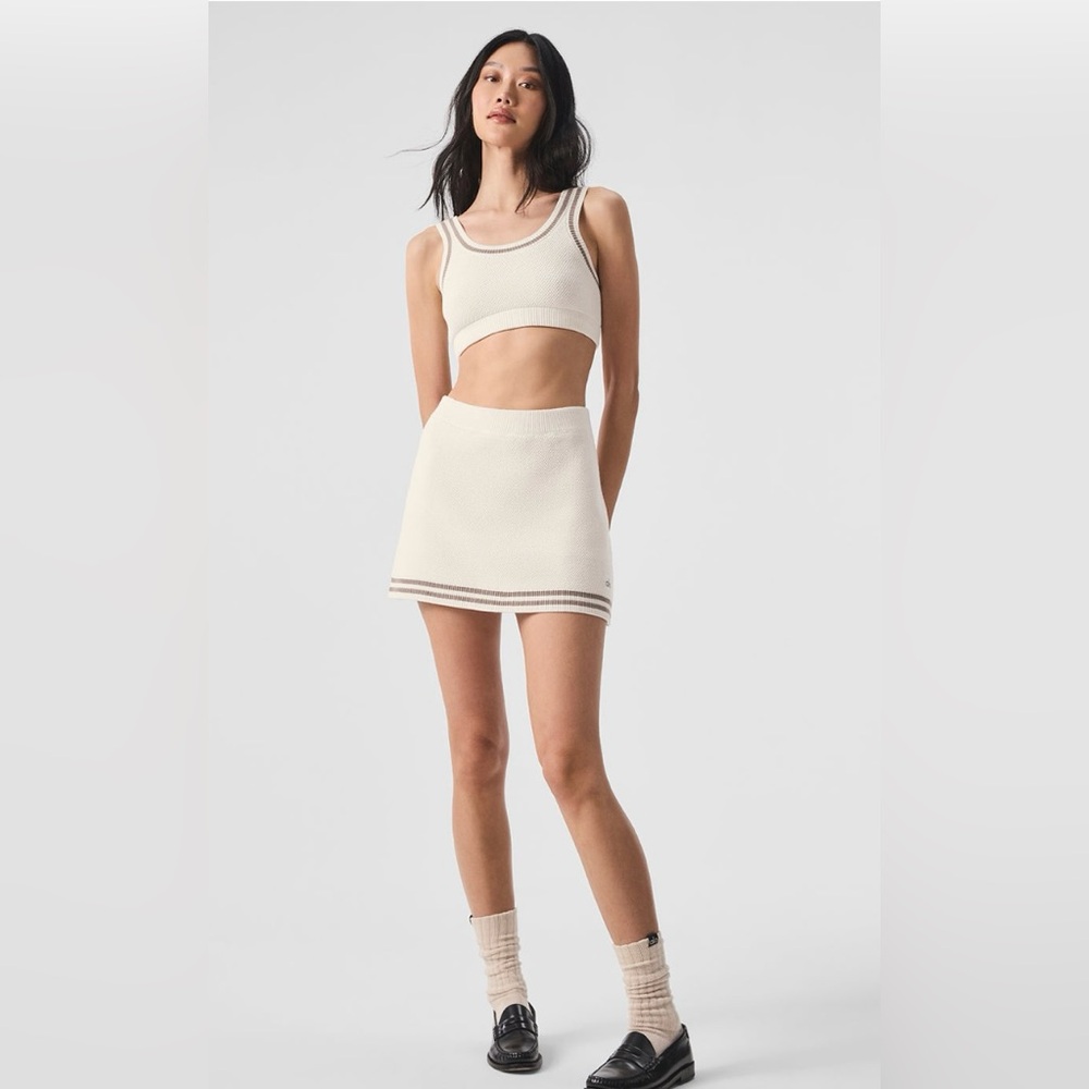 Alo Tennis Club Sweater Knit Skirt size M cream/ gravel